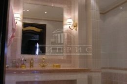Дизайн ванной комнаты в классическом стиле в розовых тонах